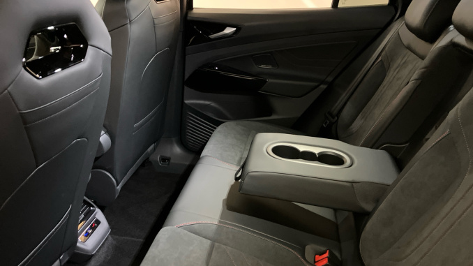 Volkswagen ID.4 250kW 4MOTION GTX Edition 79kWh 5dr Auto Electric Estate - Image 25